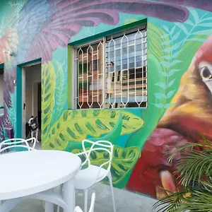 gaston-coliving.colombiamedellinhotels.com/